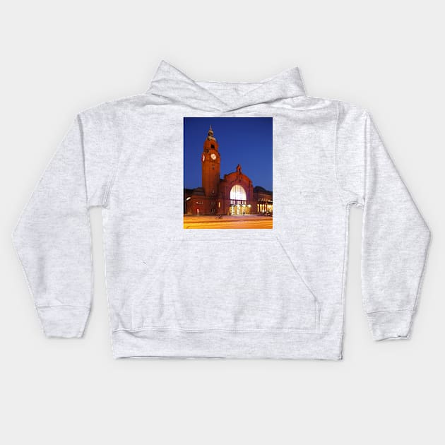 Central station, Wiesbaden Kids Hoodie by Kruegerfoto